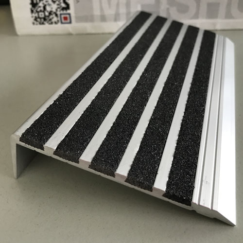 Aluminum Step Tread with Black Carborundum MSSNC-9